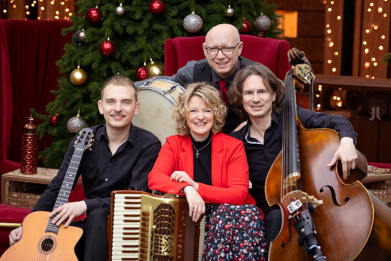 ORCHESTRA MONDO - Weihnachtsreise - Bild 1